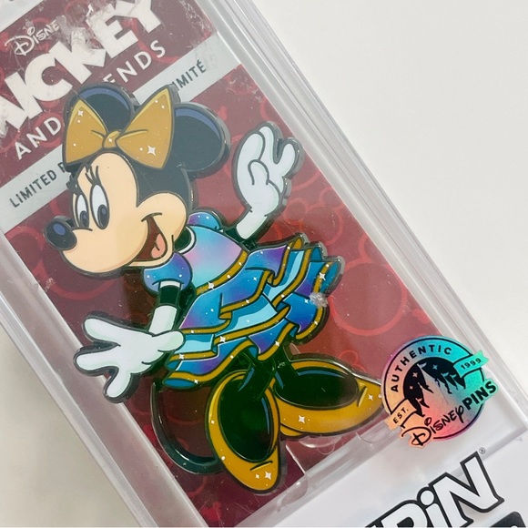 NEW! Disney World 50th FigPin- Minnie Mouse - Picture 2 of 4